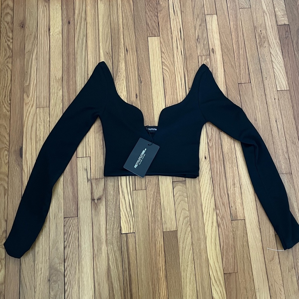 Black Cropped Long Sleeve